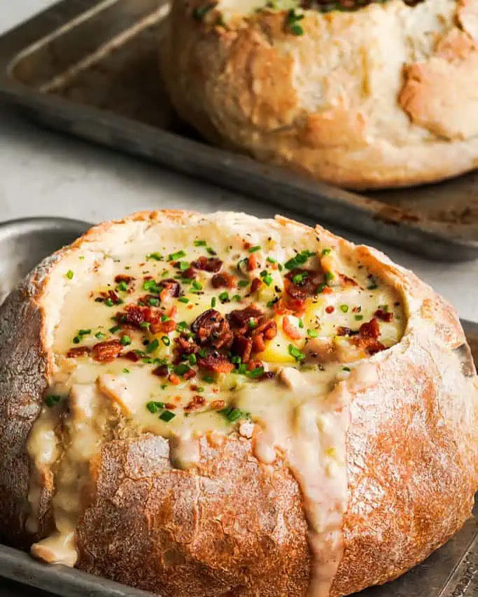 Cheesy clam chowder
